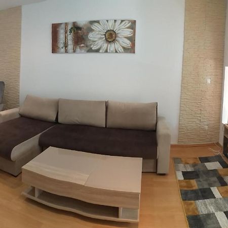 Monik Apartament Sinaia Exterior photo